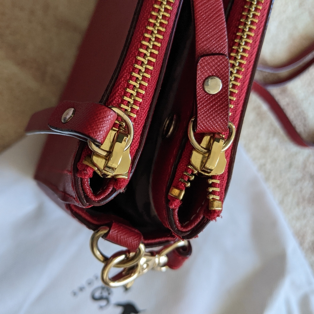 Lo And Sons Pearl Saffiano Bag - Picture 3 of 4